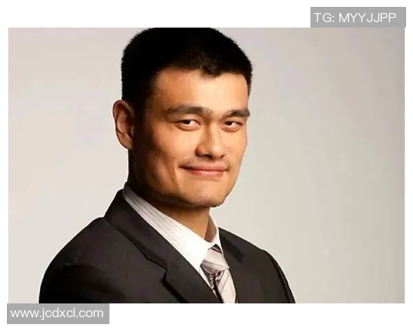 姚明重返赛场引发热议球迷期待他的精彩表现与传奇回归