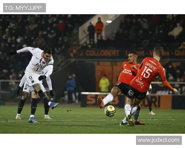 法甲联赛将迎来巴黎圣日耳曼和里昂的激烈对决,梅西能否再次斩获进球荣耀? 法甲联赛将迎来巴黎圣日耳曼和里昂的激烈对决,梅西能否再次斩获进球荣耀?